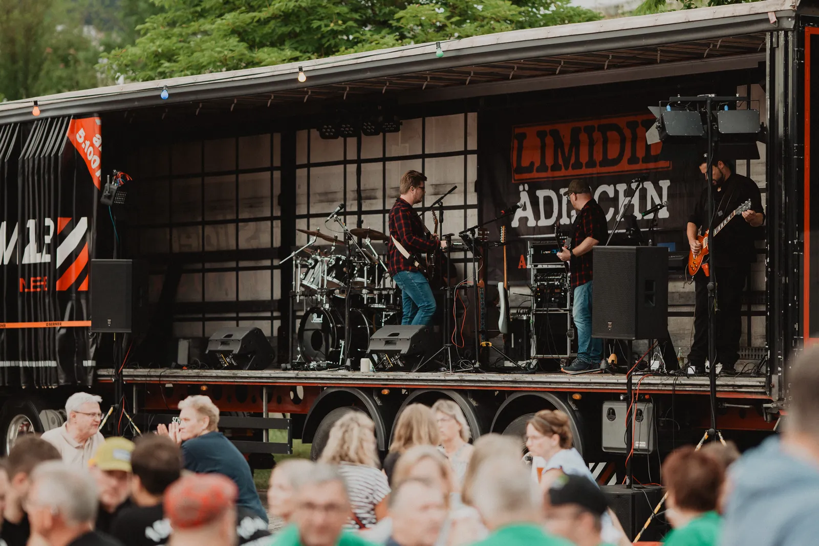 Limidid Ädischn live — Galerie-Bild 1
