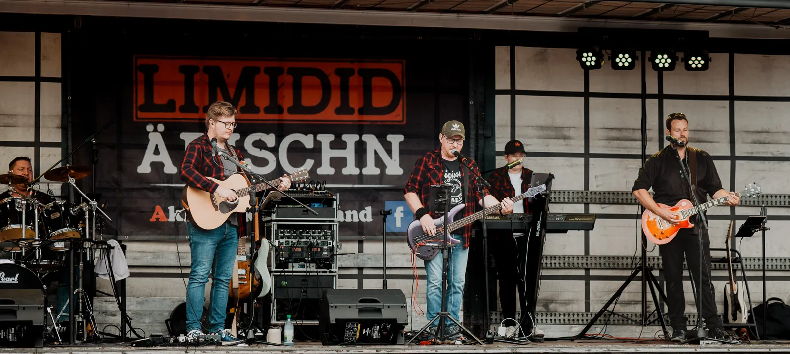 Limidid Ädischn live — Bild 1